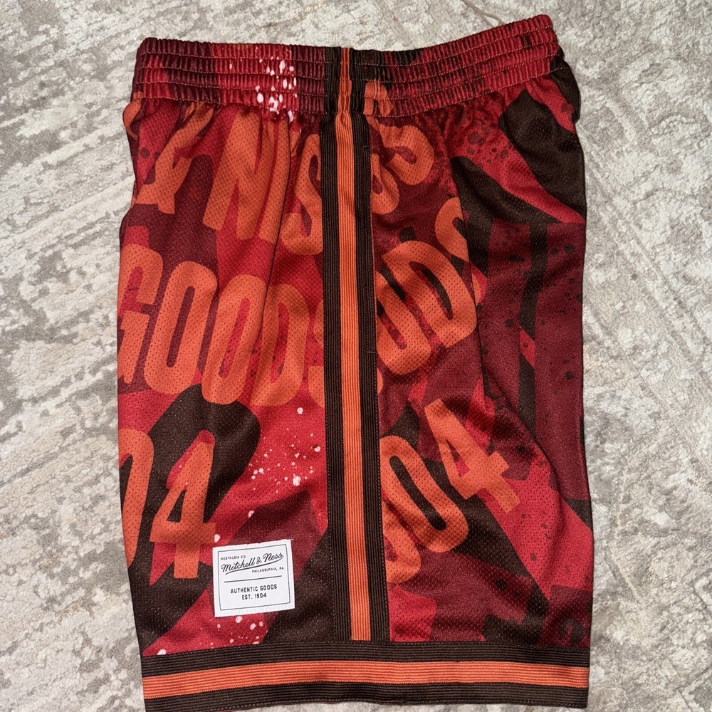 Mitchell and Ness Branded Big Face Fashion Basketball‎ Mesh Shorts Men Small - Picture 6 of 6